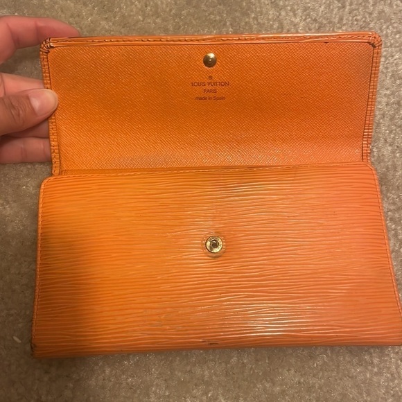LOUIS VUITTON EPI ORNAGE WALLET FALL VIBES​​​​ - Picture 7 of 14